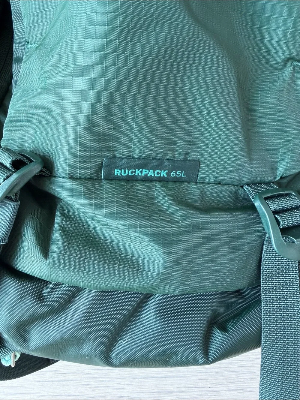 REI Women’s small 65L hiking Backpack - Durable Outdoor -only used once!